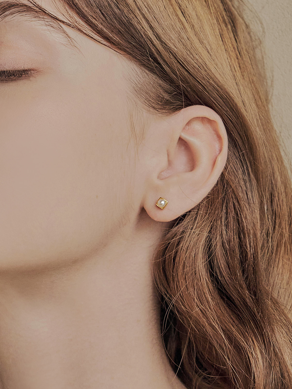 [강한나 샤이니 키 크리스탈 착용] frame pearl earring