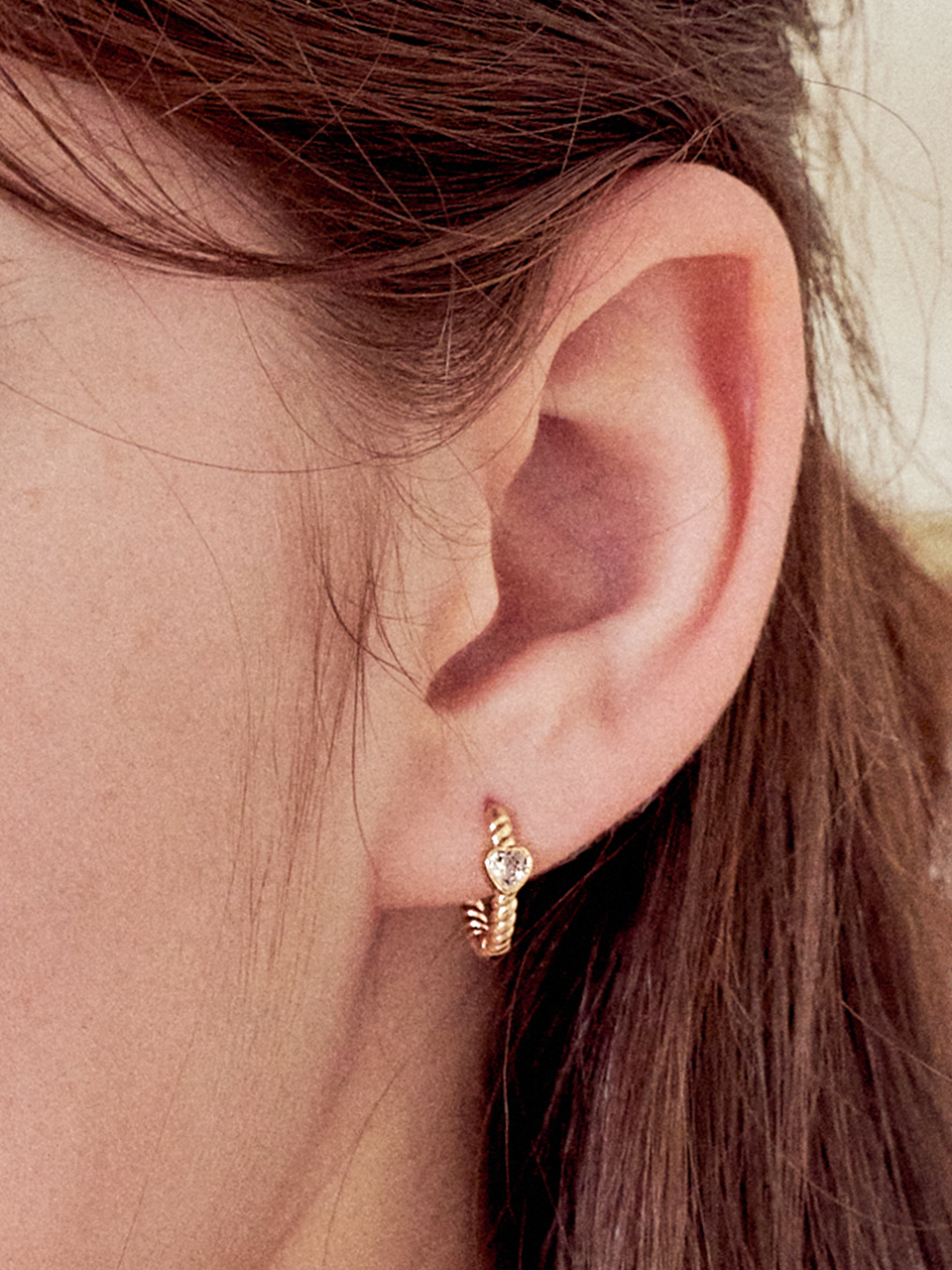 [단독] wavy heart cubic earring