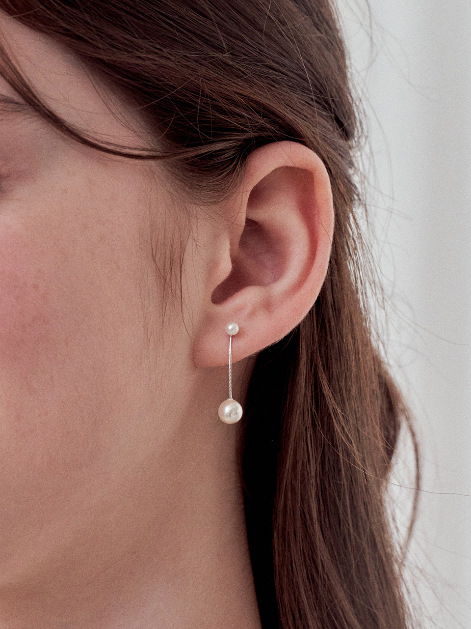 afternoon pearl drop earring