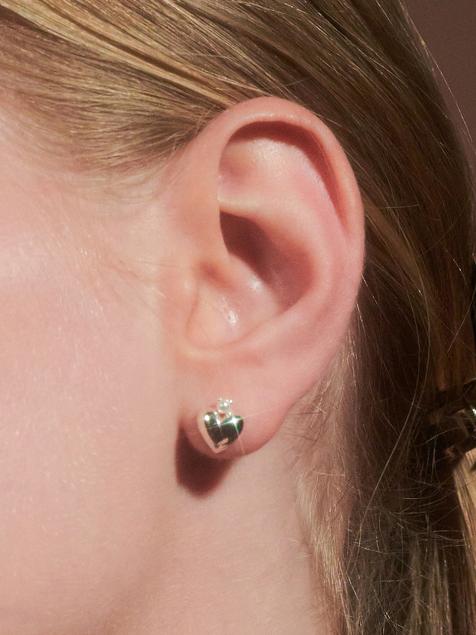 bambi heart pearl earring