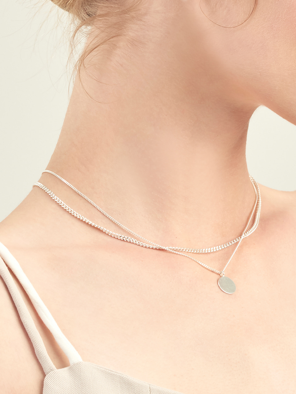 [비비 조이 유이 김재환 착용] chain layered necklace