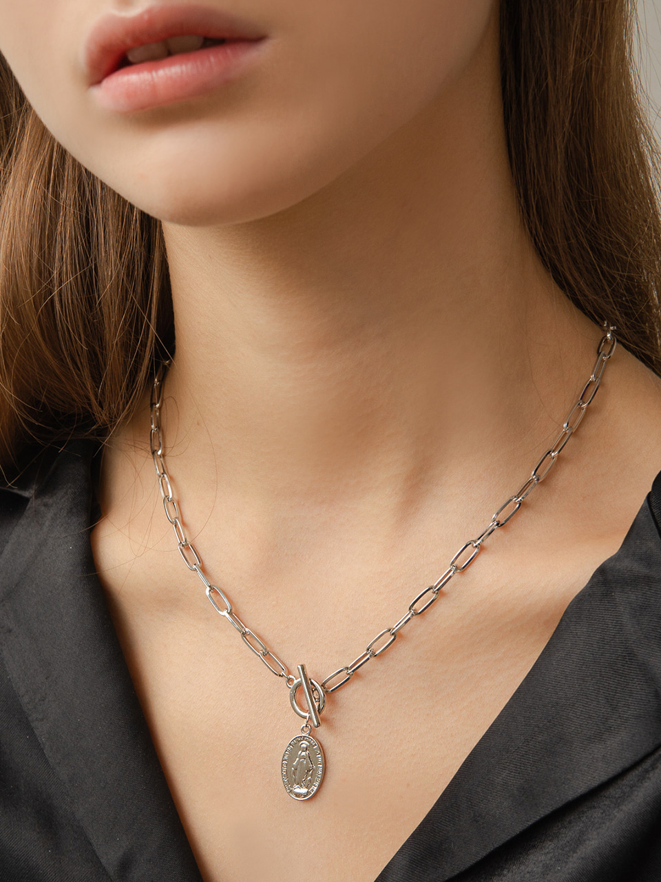 oval coin chain necklace