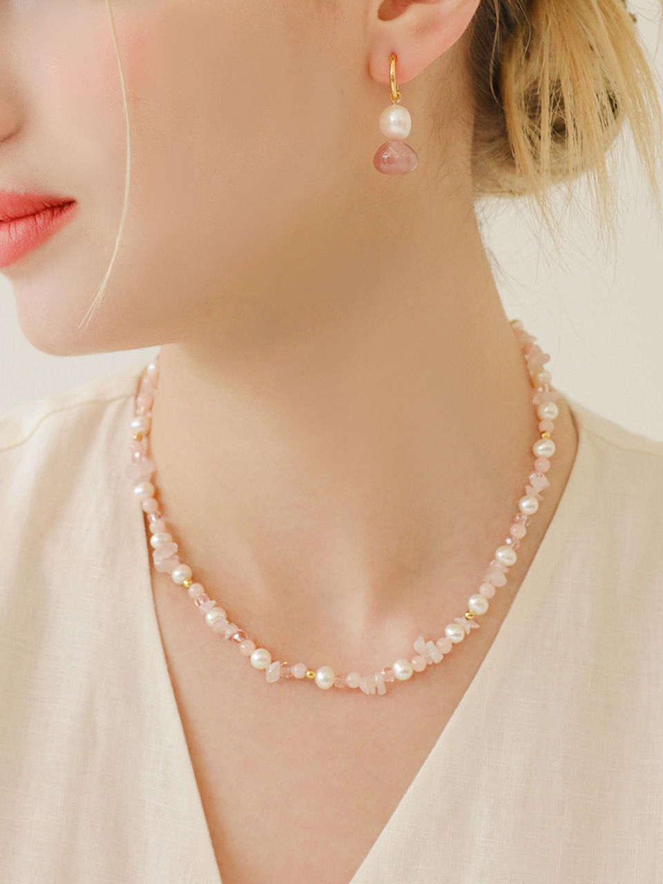 [양요섭 여자아이들 전소연 착용] rose quartz necklace