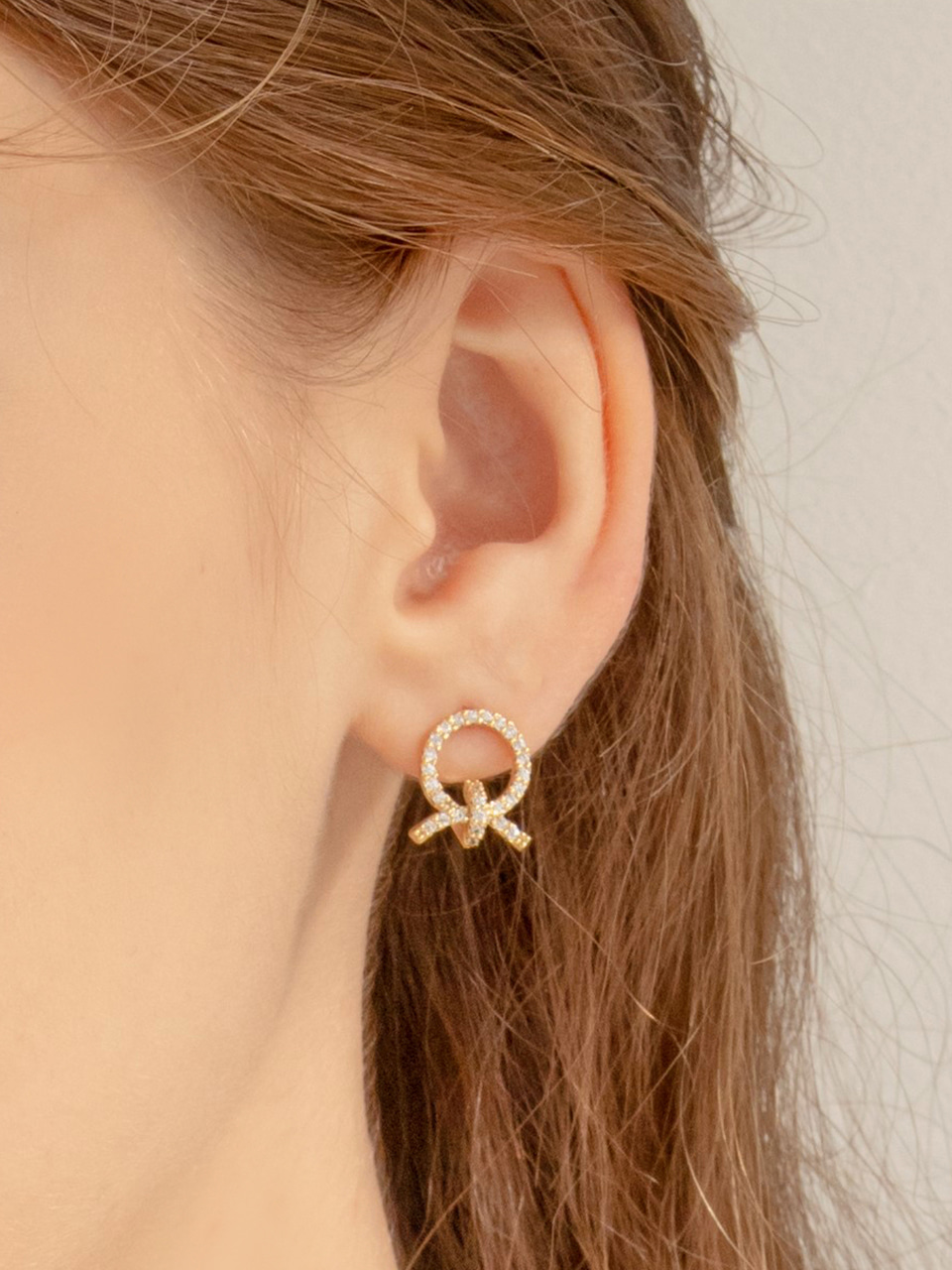 [우주소녀 보나 오마이걸 효정 김민주 착용] twinkle knot earring