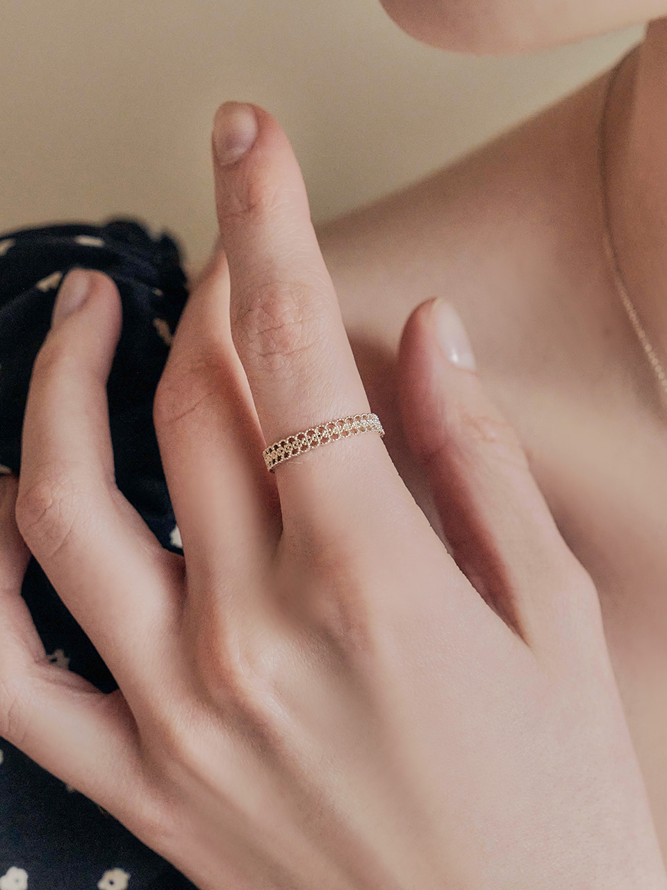 [권은비 착용] simple lace ring