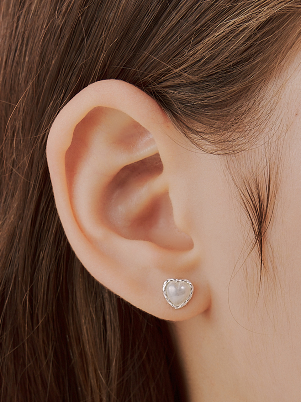 snow white pearl earring